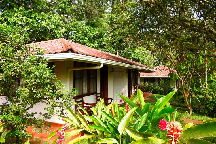 moving to Costa Rica